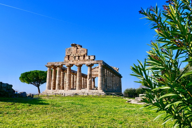 Świątynia grecka Ateny w Paestum we Włoszech