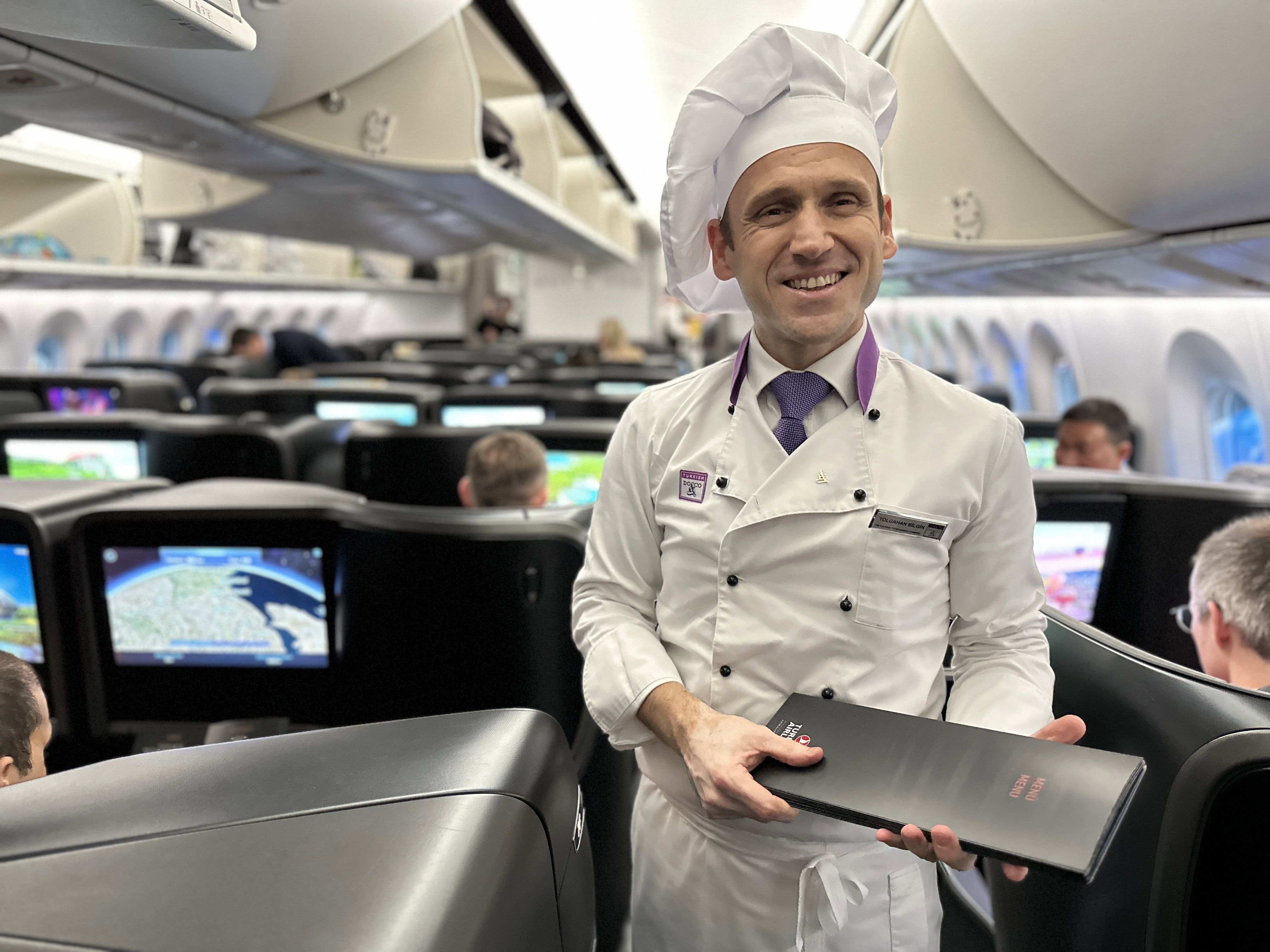 Podniebny szef kuchni, kolacja przy świecach i kebab na porcelanie. Tak podróżowałem z Turkish Airlines (fot. Michał Cessanis)
