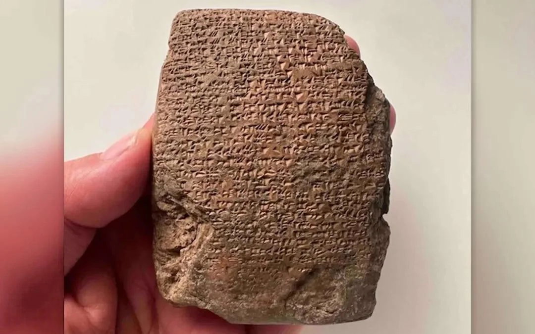 Atak na imperium Hetytów. Niedawno odkryta 3300-letnia tabliczka opisuje inwazję na 4 miasta (fot. Japanese Institute of Anatolian Archaeology)