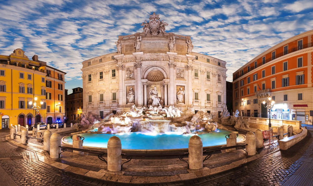 Ciekawostki o Fontannie di Trevi pokazują, że jedna z największych atrakcji Rzymu przynosi kolosalne zyski (fot. Shutterstock)