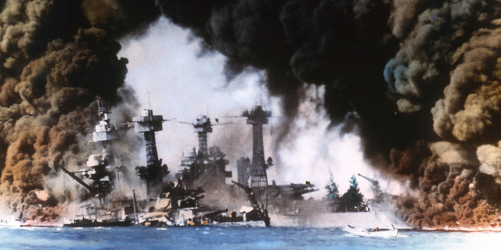 Dopiero bomby atomowe zakończyły wojnę na Pacyfiku. W jej wyniku cesarz przestał być bogiem (fot. US Navy/Interim Archives/Getty Images)