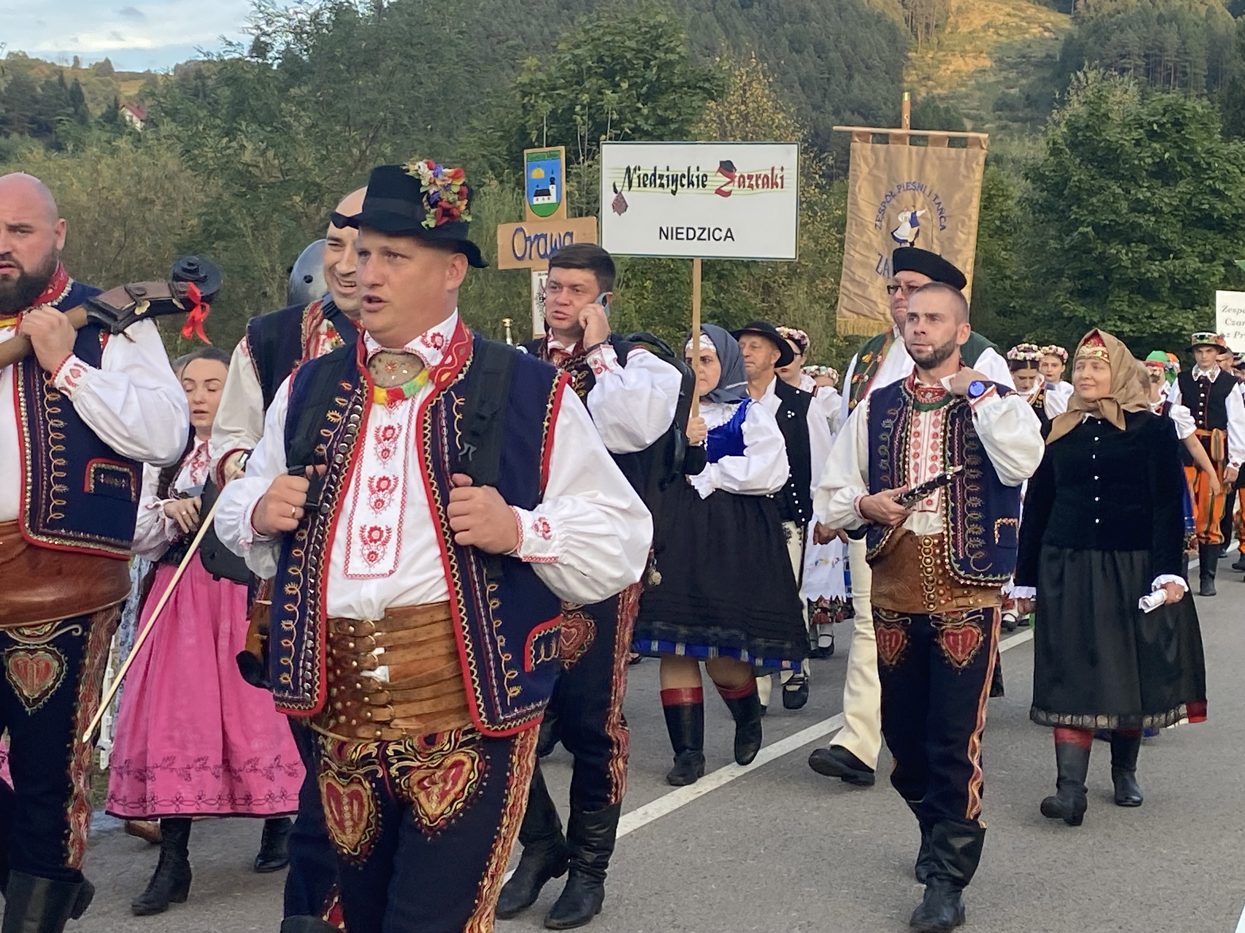Polska potrafi zaskoczyć: etnograficzna mozaika na IV Festiwalu Lachów i Górali w Piwnicznej-Zdroju