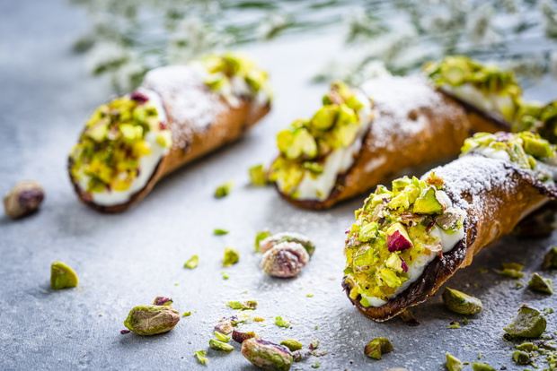 cannoli z pistacjami