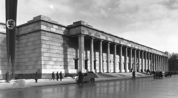 Fasada muzeum Hitlera miała być wzorowana na Haus der Deutschen Kunst w Monachium