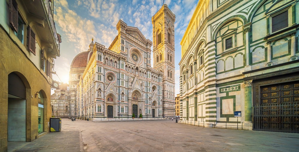 Czym jest piazza del duomo? Najwspanialsze przykłady znajdziesz w Pizie, Mediolanie i we Florencji