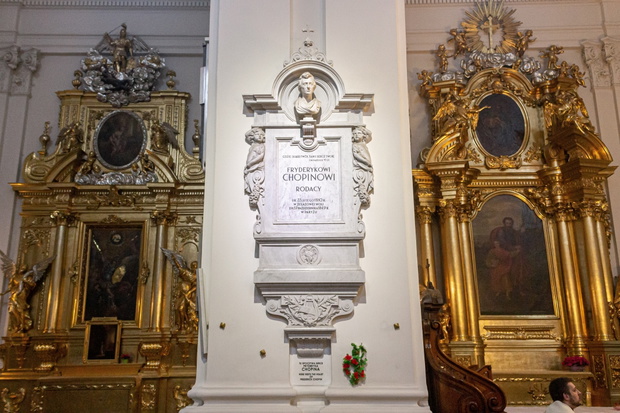 Serce kompozytora przechowywane w krypcie Kościoła św. Krzyża w Warszawie