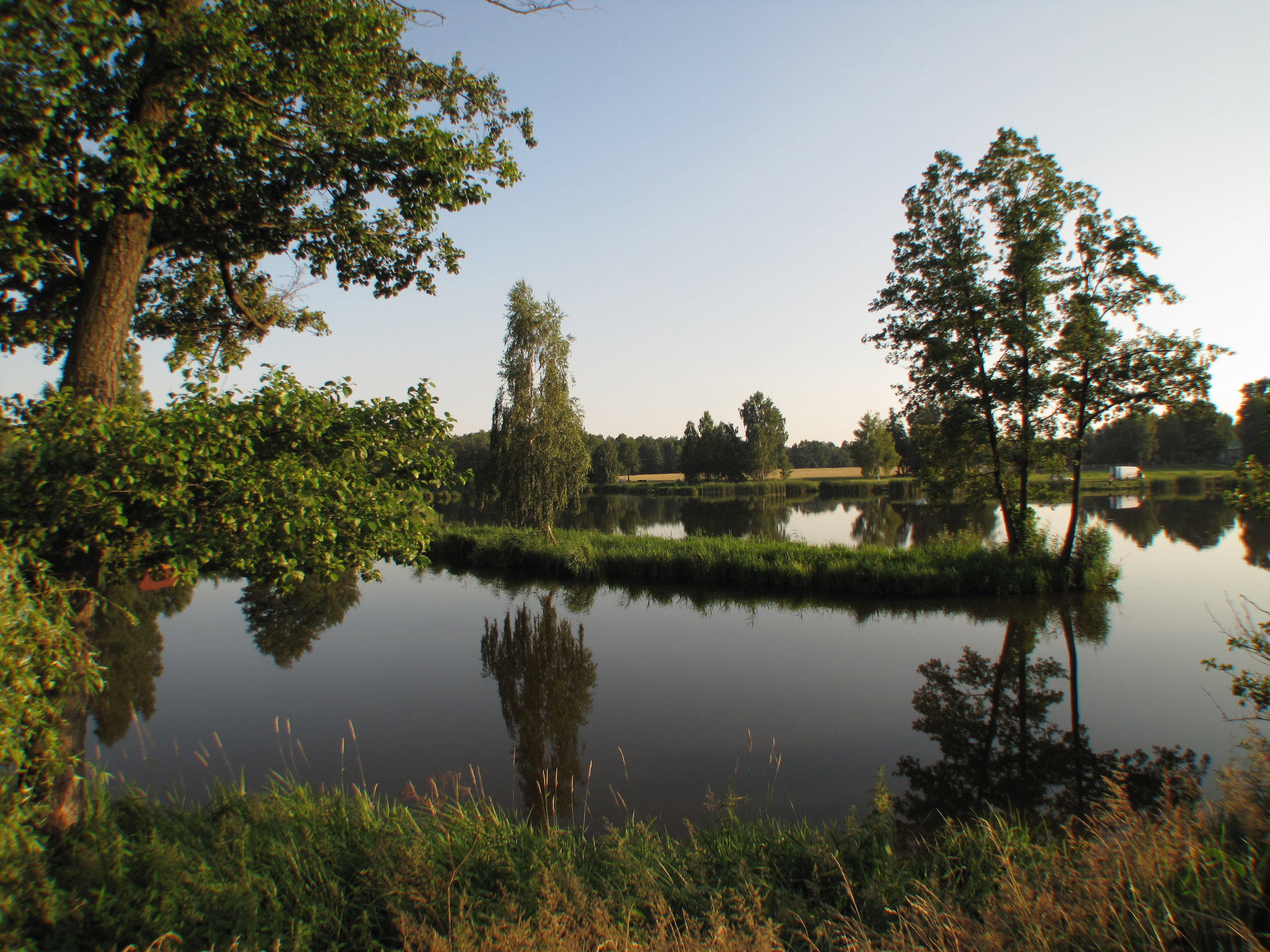 Kozłowiecki Park Krajobrazowy to oaza zieleni w Lubelskiem. Wizytówką tego miejsca jest wspaniała przyroda