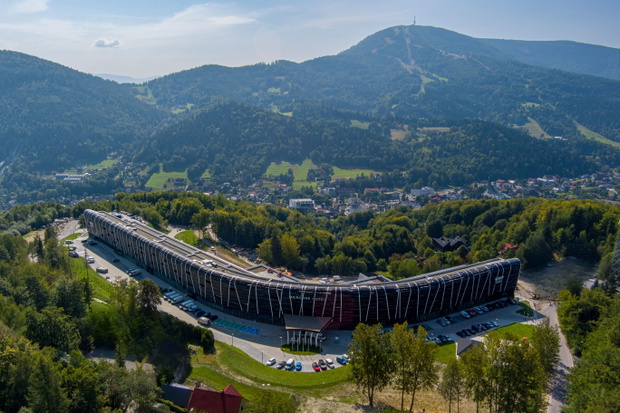 Mercure Szczyrk Resort przywodzi na myśl bumerang