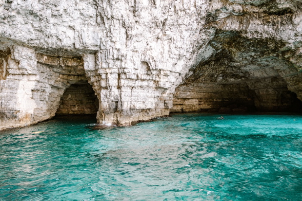Malta-dive-Santa_Maria_Caves-Comino
