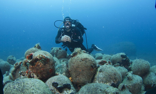 Archeolodzy podwodni nie użwyają łopat/Fot. Anadolu / Contributor Getty Images