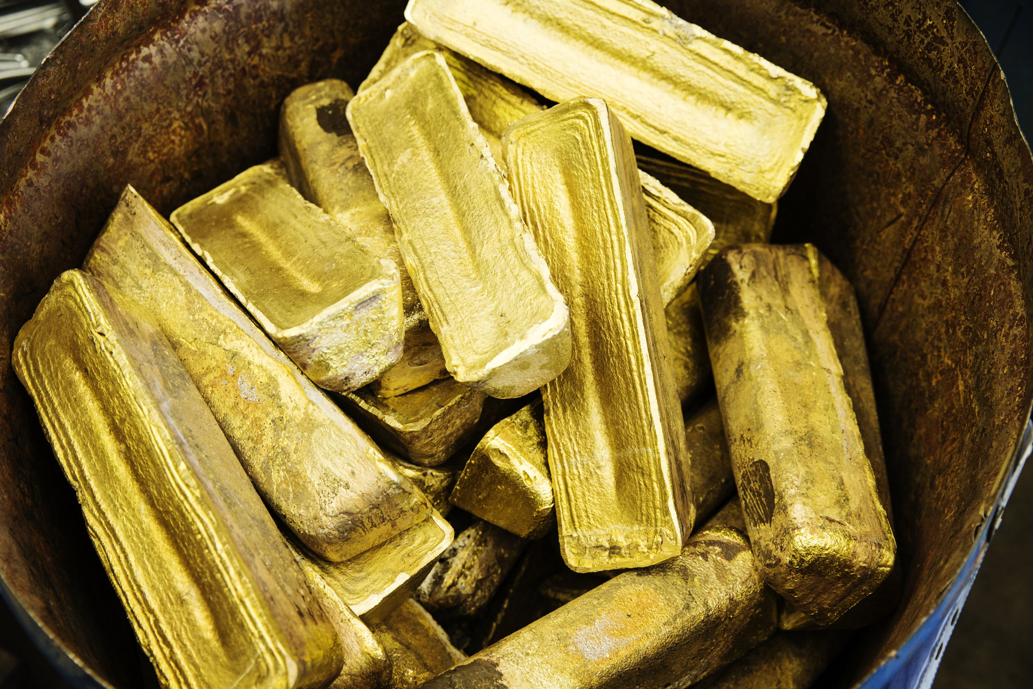 Goldern ingots