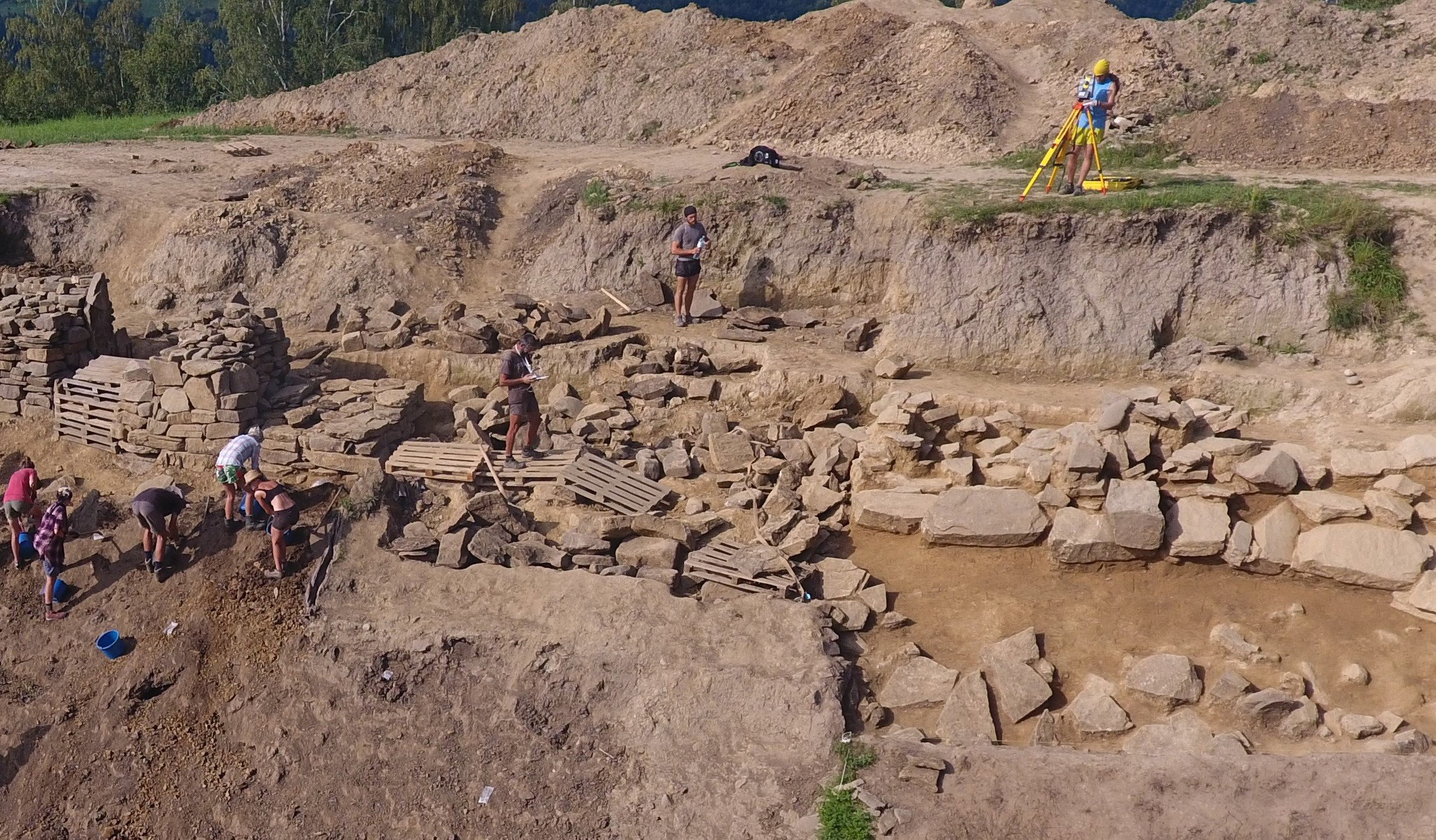 Poznajcie twórców najstarszej kamiennej fortecy w Polsce. To archeologiczna sensacja/Fot. Marcin S. Przybyła