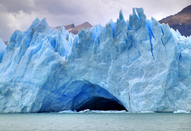 Lodowy łuk na Perito Moreno