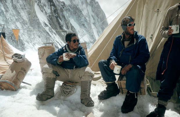 Pierwsi zdobywcy Mount Everest – Tenzing Norgay i Edmund Hillary w 1953 roku.