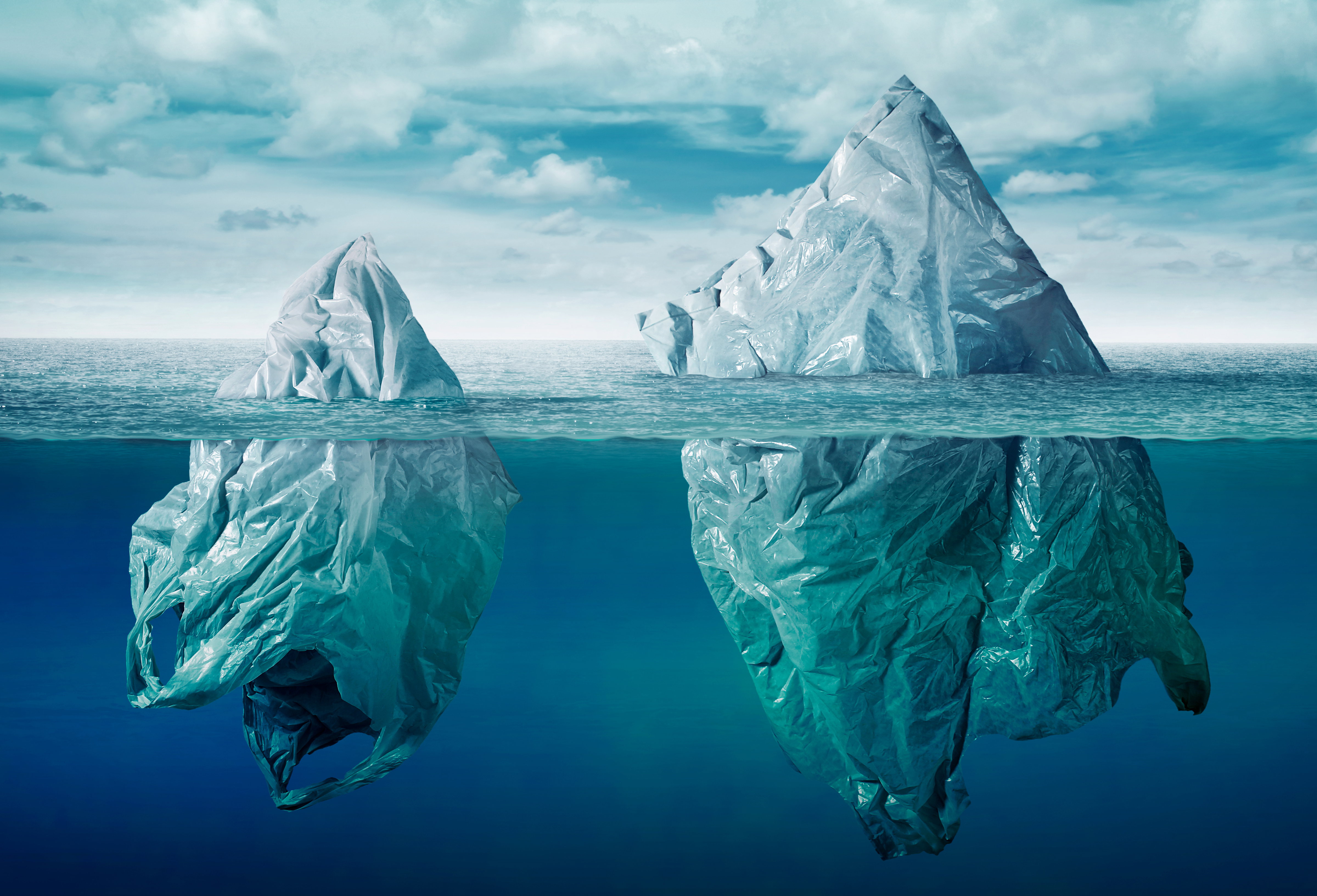 W oceanach pływają 2 miliony ton plastikowych zanieczyszczeń
