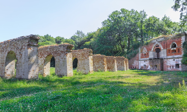 Część Twierdzy Modlin to bardzo malownicze ruiny