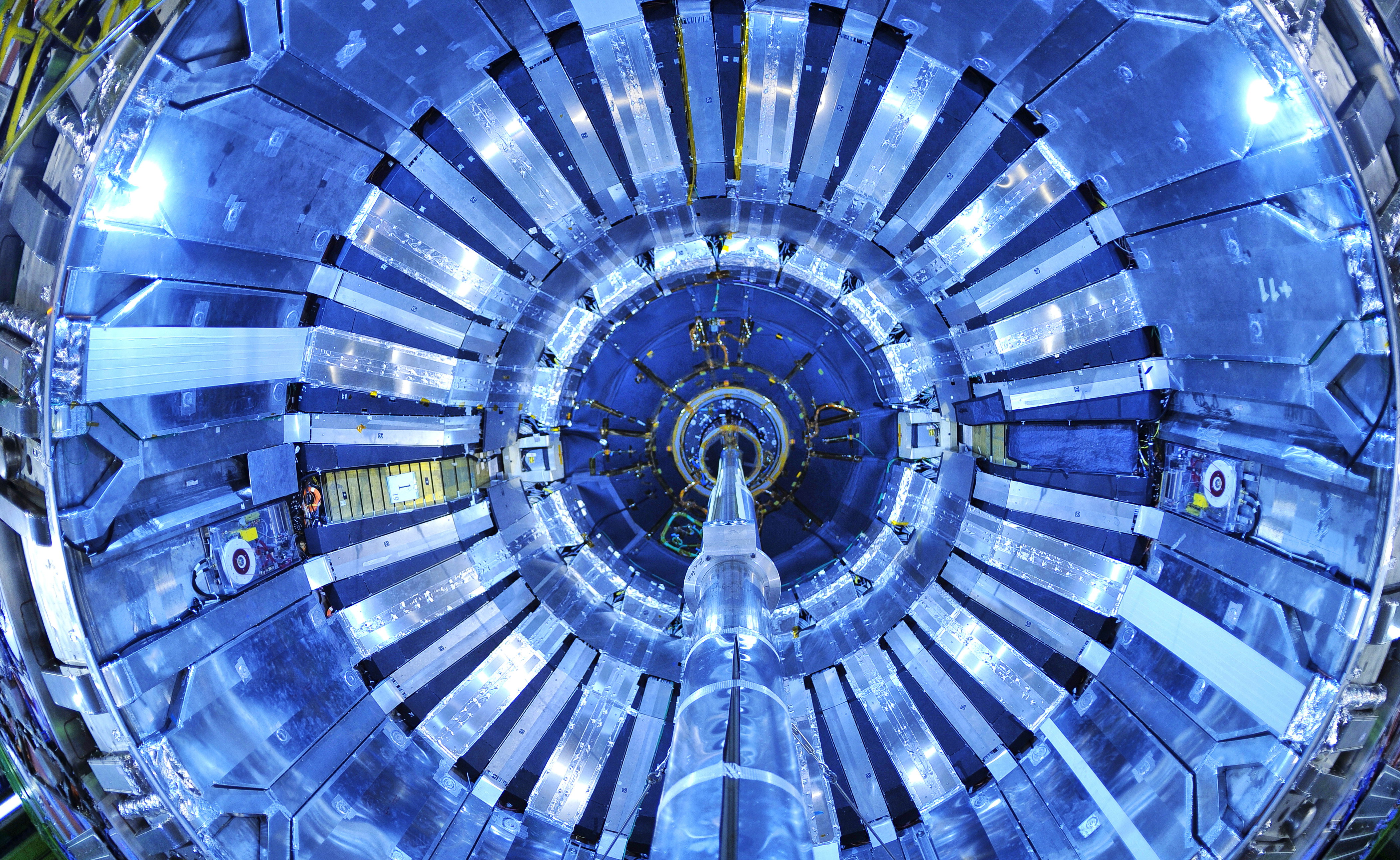 Część Wielkiego Zderzacza Hadronów w CERN pod Genewą
