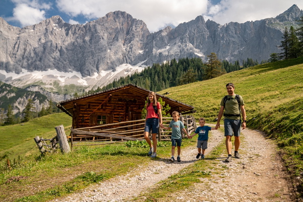 Polana w Neustattalm w okolicach lodowca Dachstein
