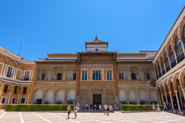 Real Alcázar w Sewilli – królewski pałac z historią sięgającą XI wieku