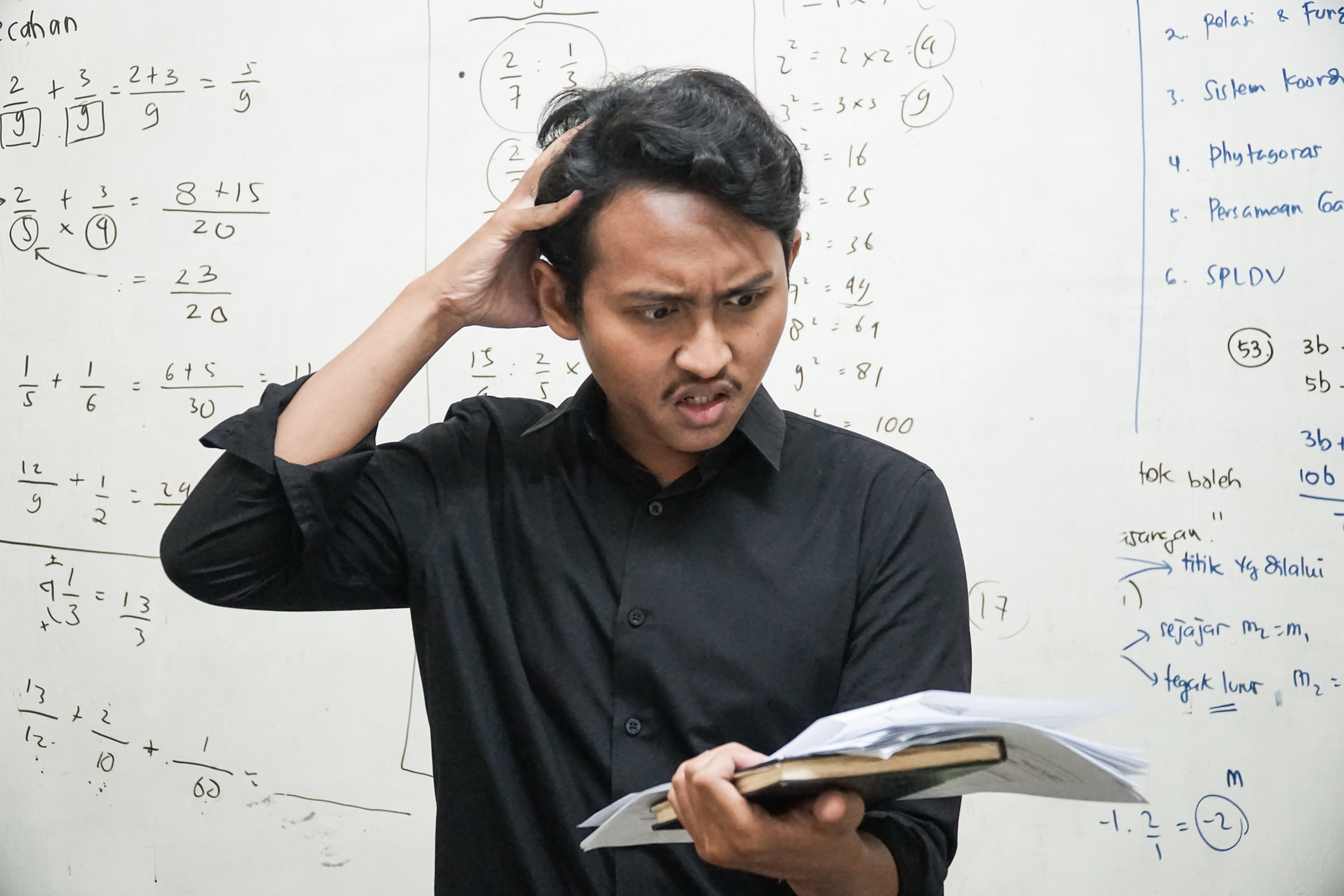 Sztuczna inteligencja a recenzje badań, fot. Nugroho Ridho/Getty Images