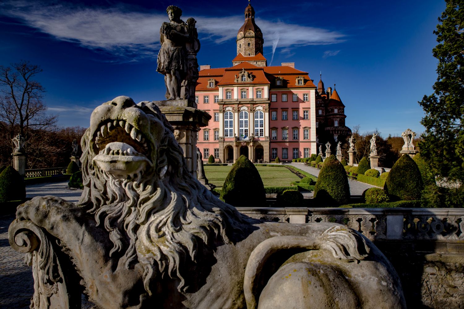 Legendarny zamek na prestiżowej liście. Związane są z nim tajemnice II wojny światowej