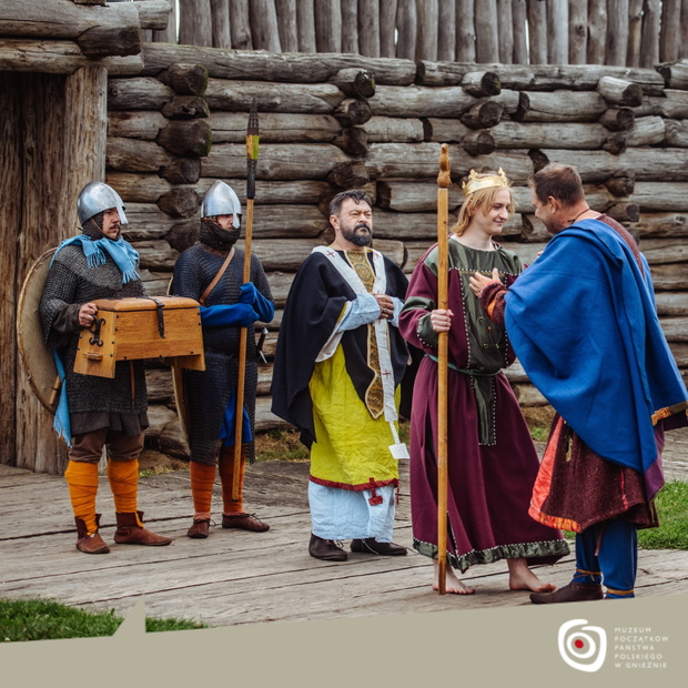 Biskupin zagrał w teledysku Gniezno okresu średnowiecza