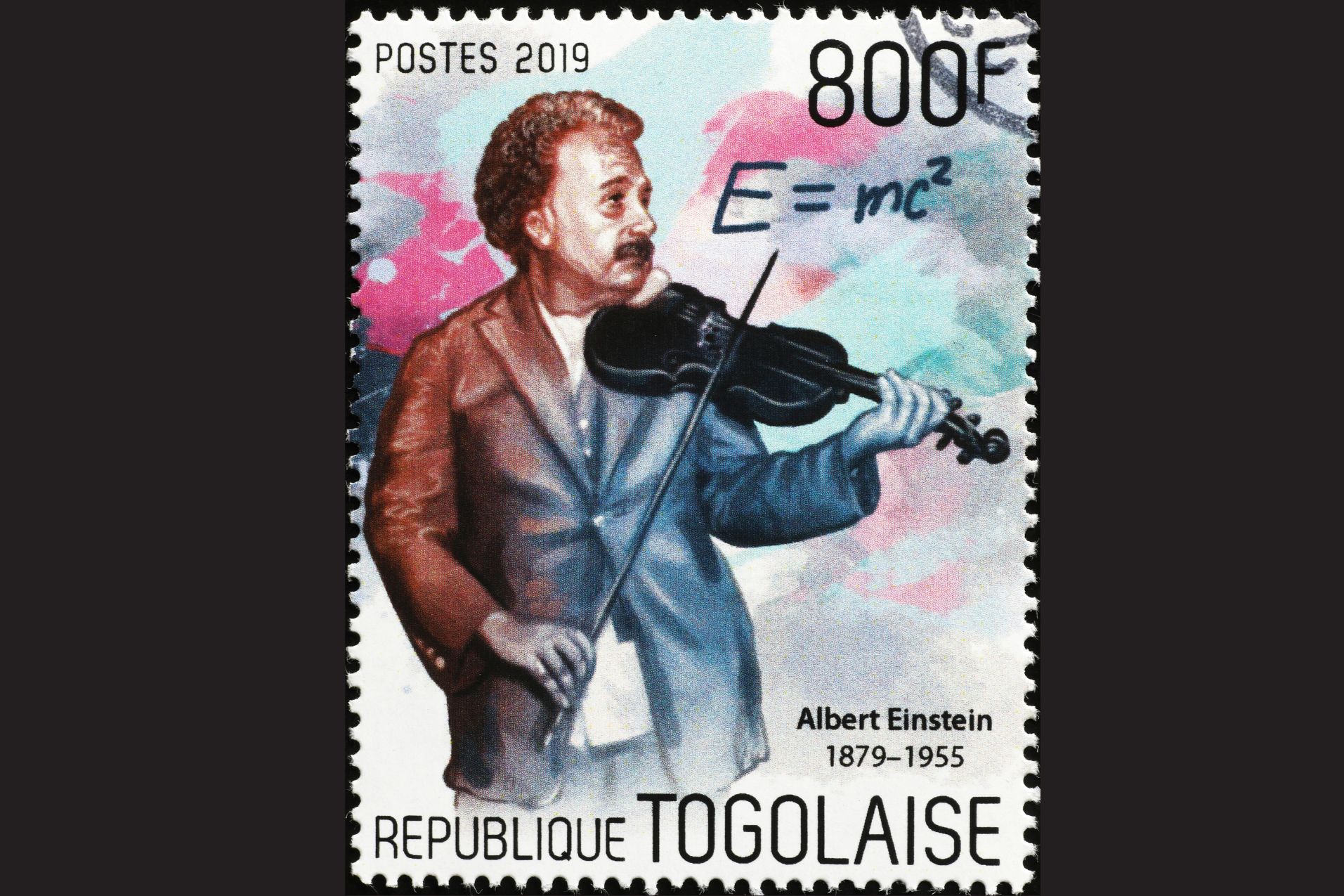 Sprzedano skrzypce Alberta Einsteina. Muzyka była jego wielką pasją