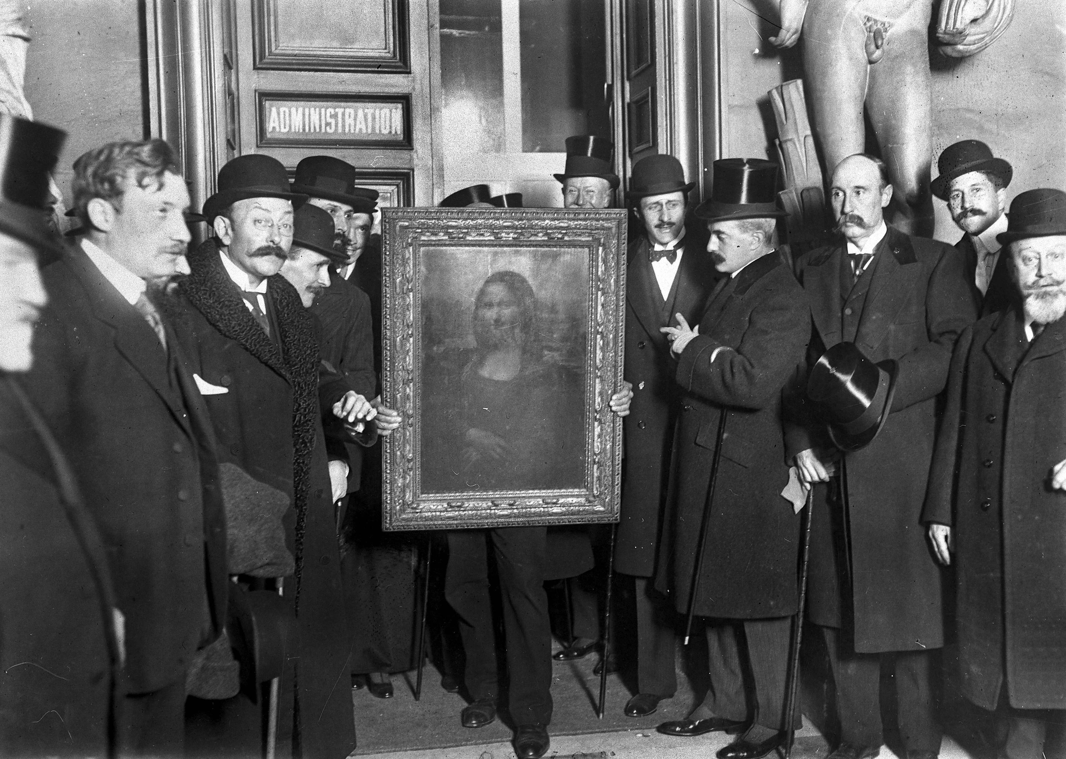 Mona Lisa odzyskana po kradzieży w Luwru w 1911 roku
