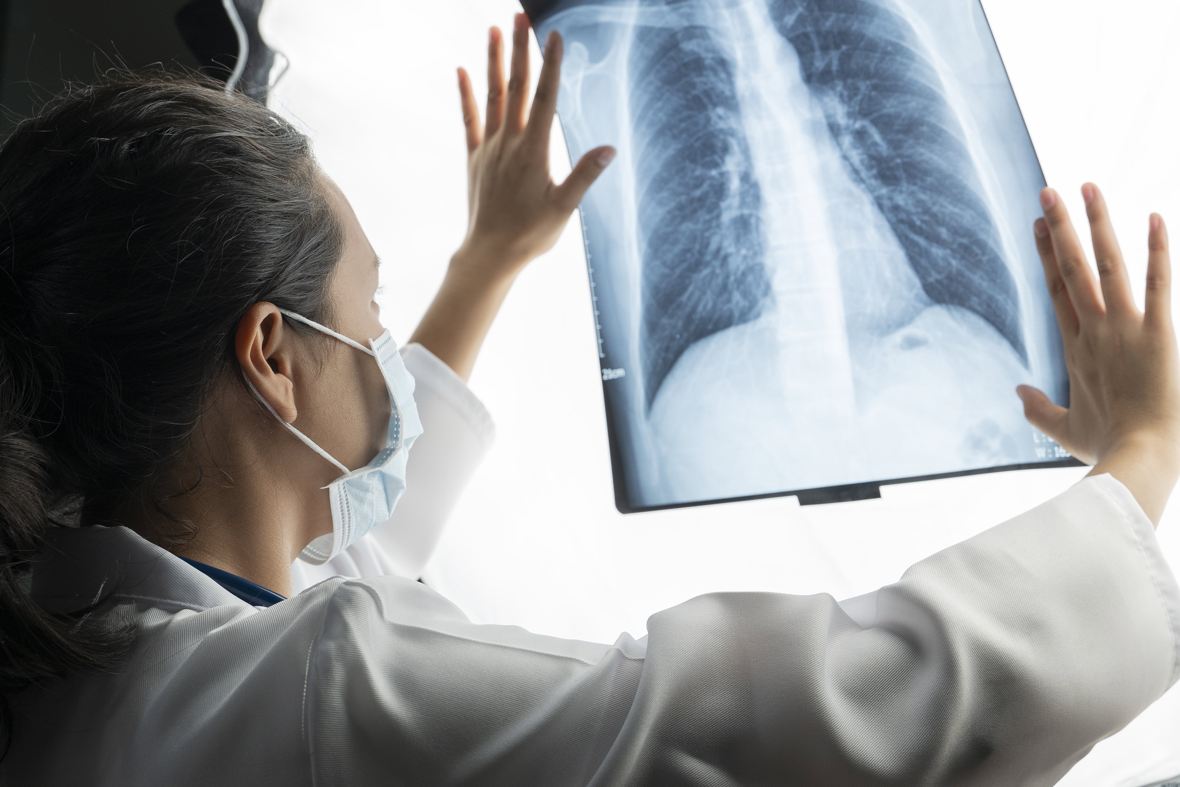 Lekarze wykryją raka płuc za pomocą Twojego oddechu. Polscy naukowcy zmieniają diagnostykę onkologiczną