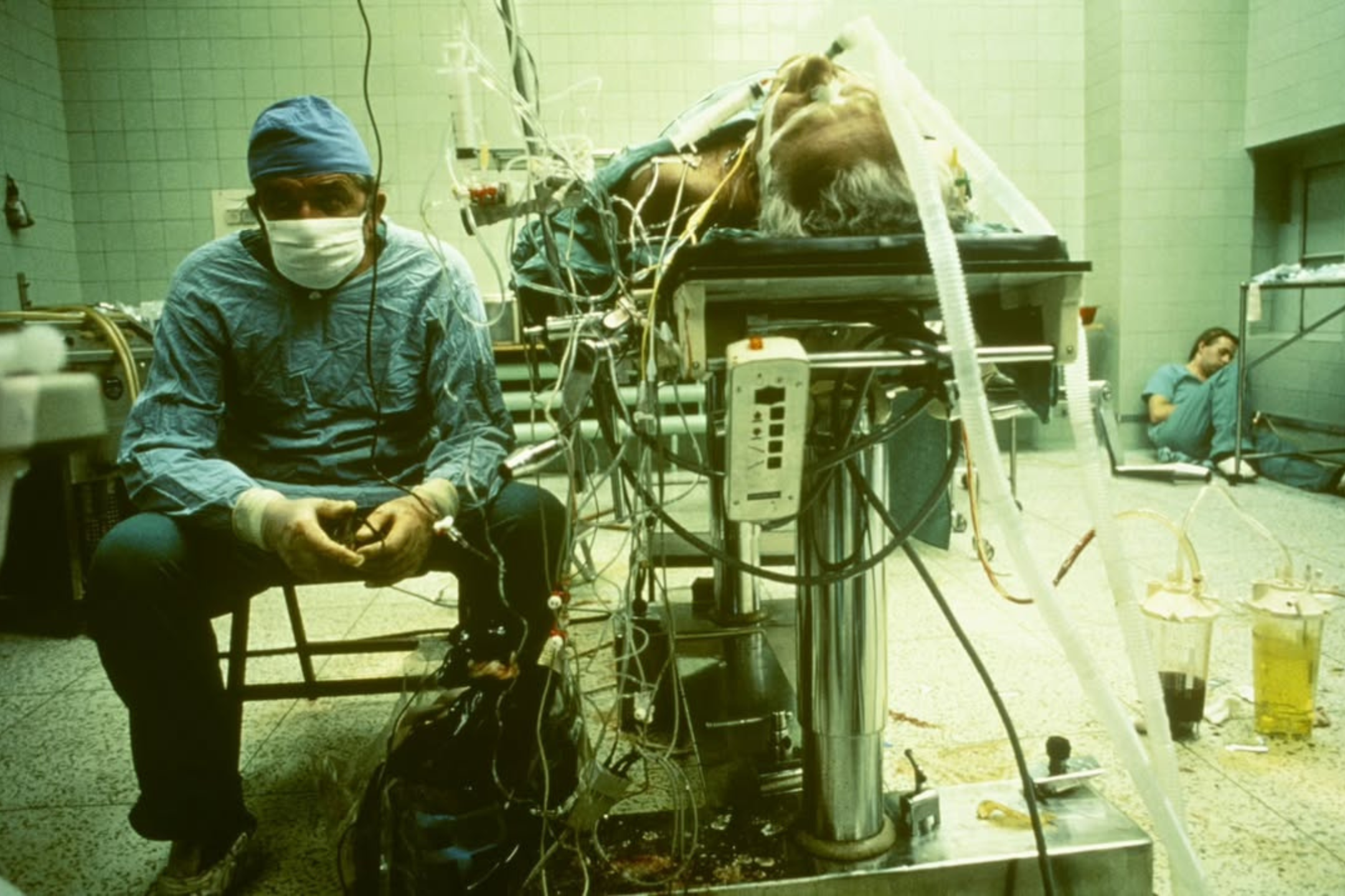 Czy ktoś nie zna tego zdjęcia? 40 lat temu Zbigniew Religa zmienił losy polskiej medycyny