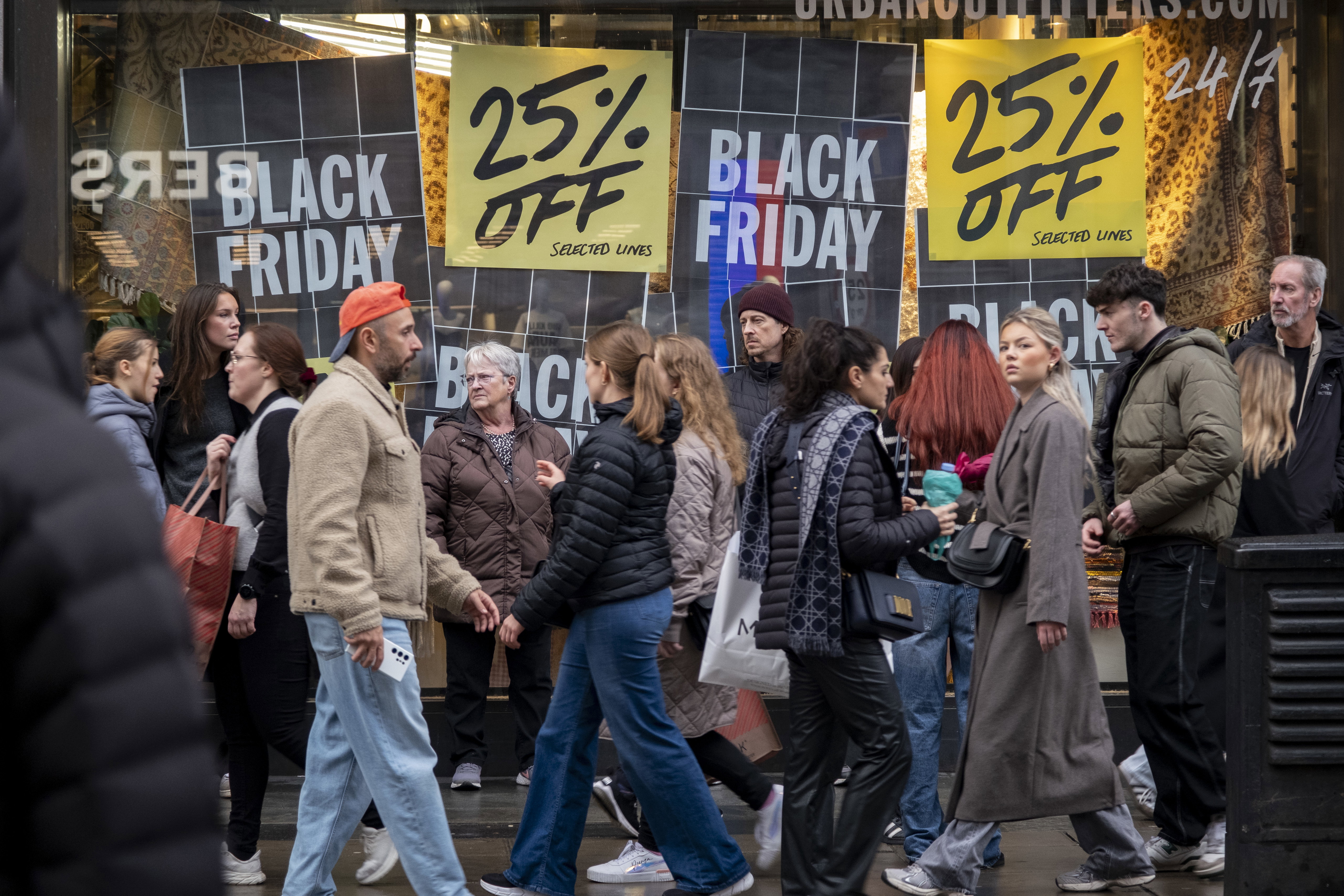 Black Friday coraz bliżej. Co to za święto i kiedy przypada w 2025?