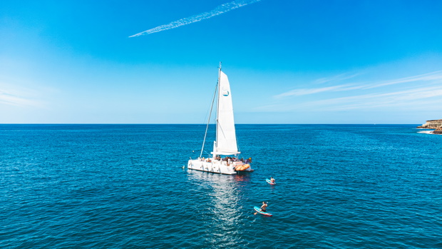 Stingray Catamaran by Carla I de Water Sports Luis Molina