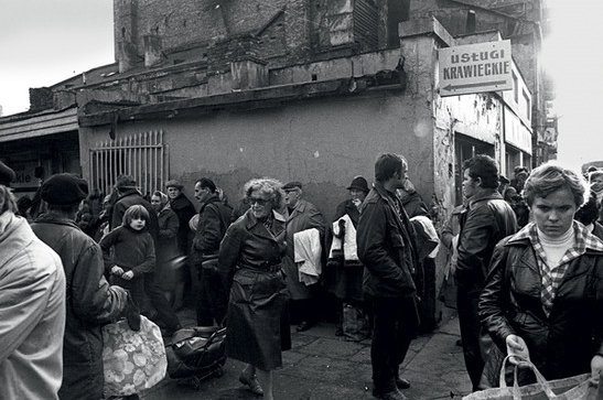 __A_kiedy_szanowny_kliencie_przekroczysz_Rubikonu_bramy_-_Bazarowe_eldorado_-_National_Geographic_PL_1263206040103_kopia