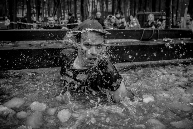 Kategoria Fotoreportaż. 1 miejsce: TOMASZ JODŁOWSKI, ŚCIEŻKA ZDROWIA