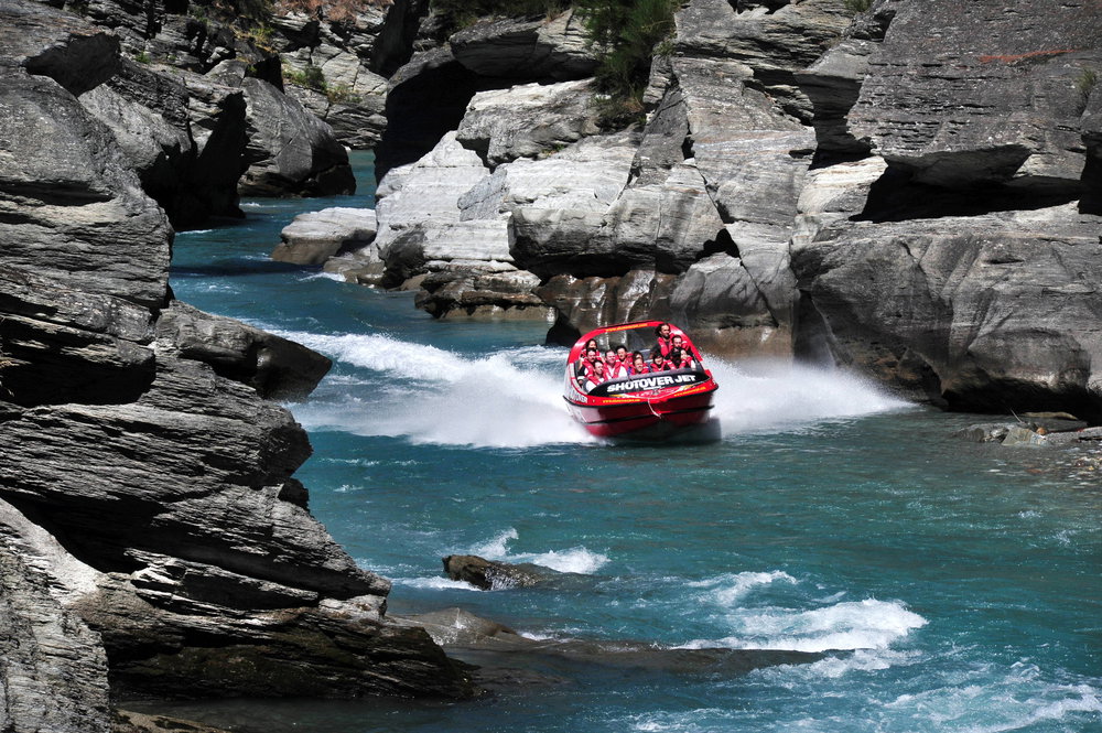 Jet boat
