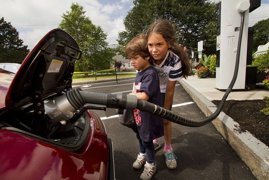 Baterie kwantowe będą się błyskawicznie ładować i gromadzić mnóstwo energii. Kiedy mogą powstać? (fot. Getty Images)