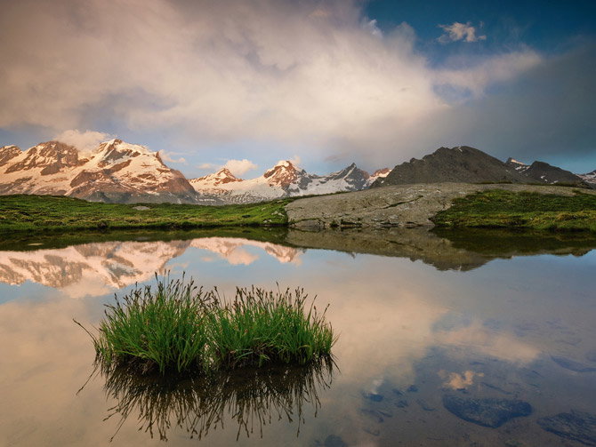 01-graian-alps-pond-670