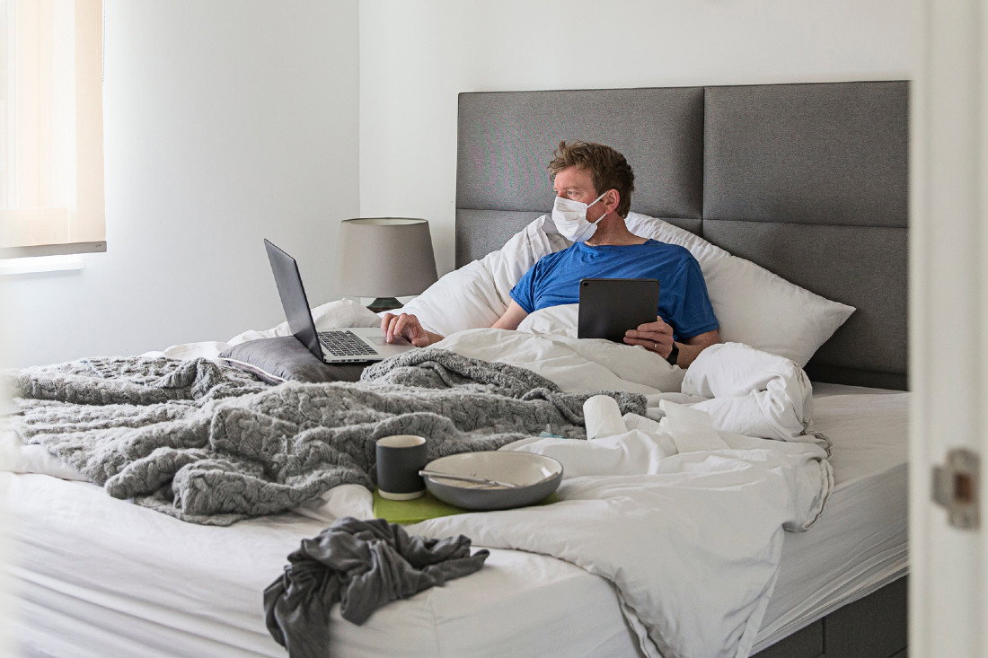 Co zrobić, gdy jeden z domowników zachoruje? (fot. Getty Images)