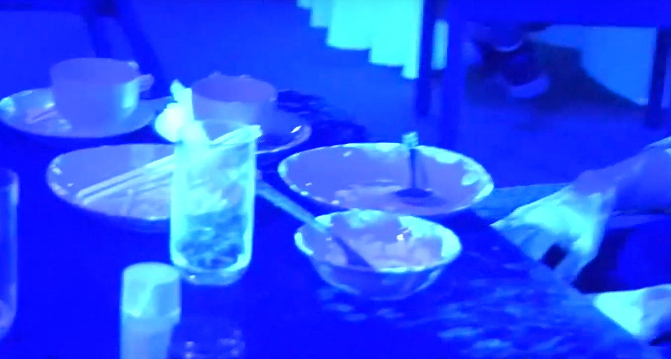 Eksperyment przeprowadzono z użyciem farby fluorescencyjnej (fot. za YouTube/ NHK WORLD-JAPAN)