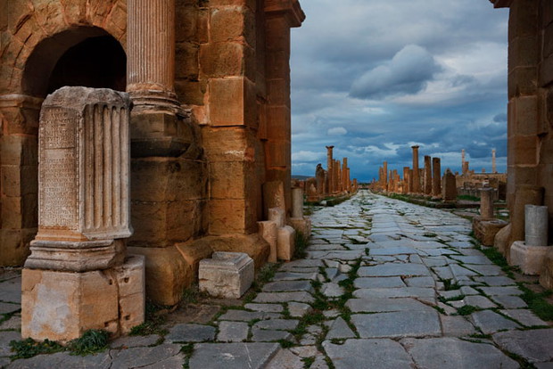 13-triumphal-arch-thamugadi-algeria-670