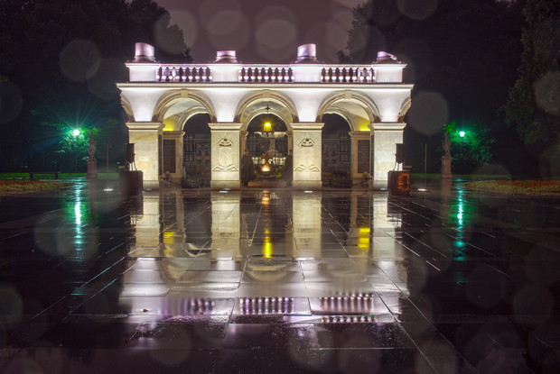 Warszawa nocą
