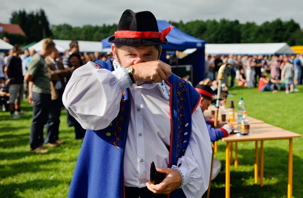 W Chmielnie odbywają się mistrzostwa Polski w zażywaniu tabaki.