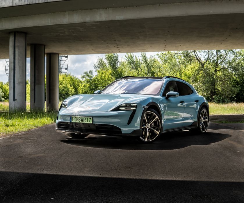 Porsche Taycan Cross Turismo