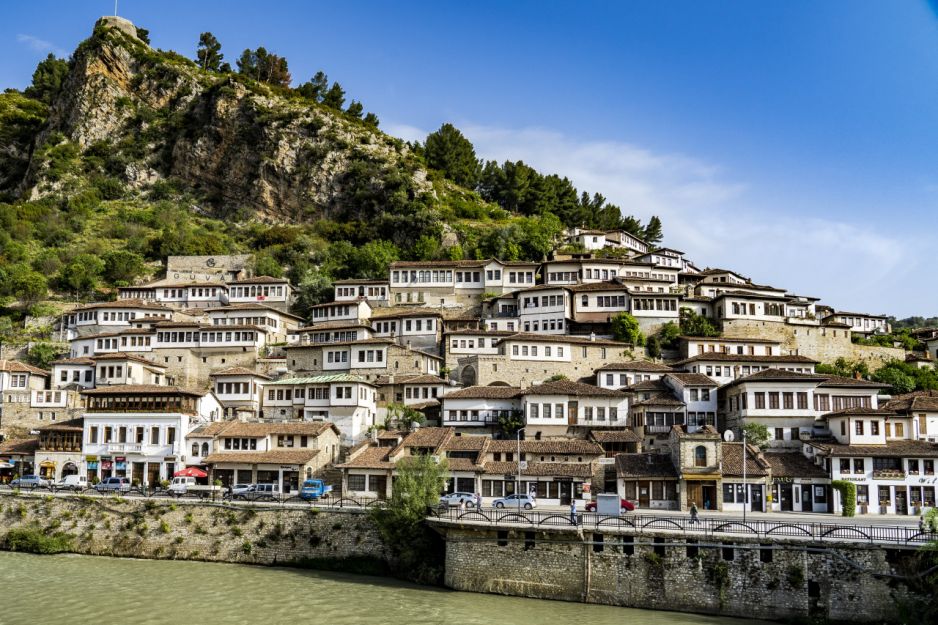Albania: miasta, które warto odwiedzić podczas wakacyjnego wyjazdu. Sprawdź, co zobaczyć [atrakcje, ciekawostki, zabytki]
