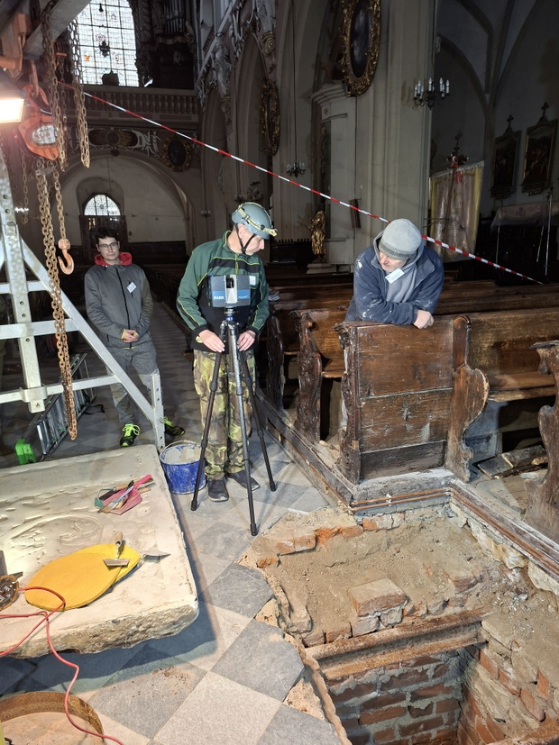 Archeolodzy w czasie wykopalisk