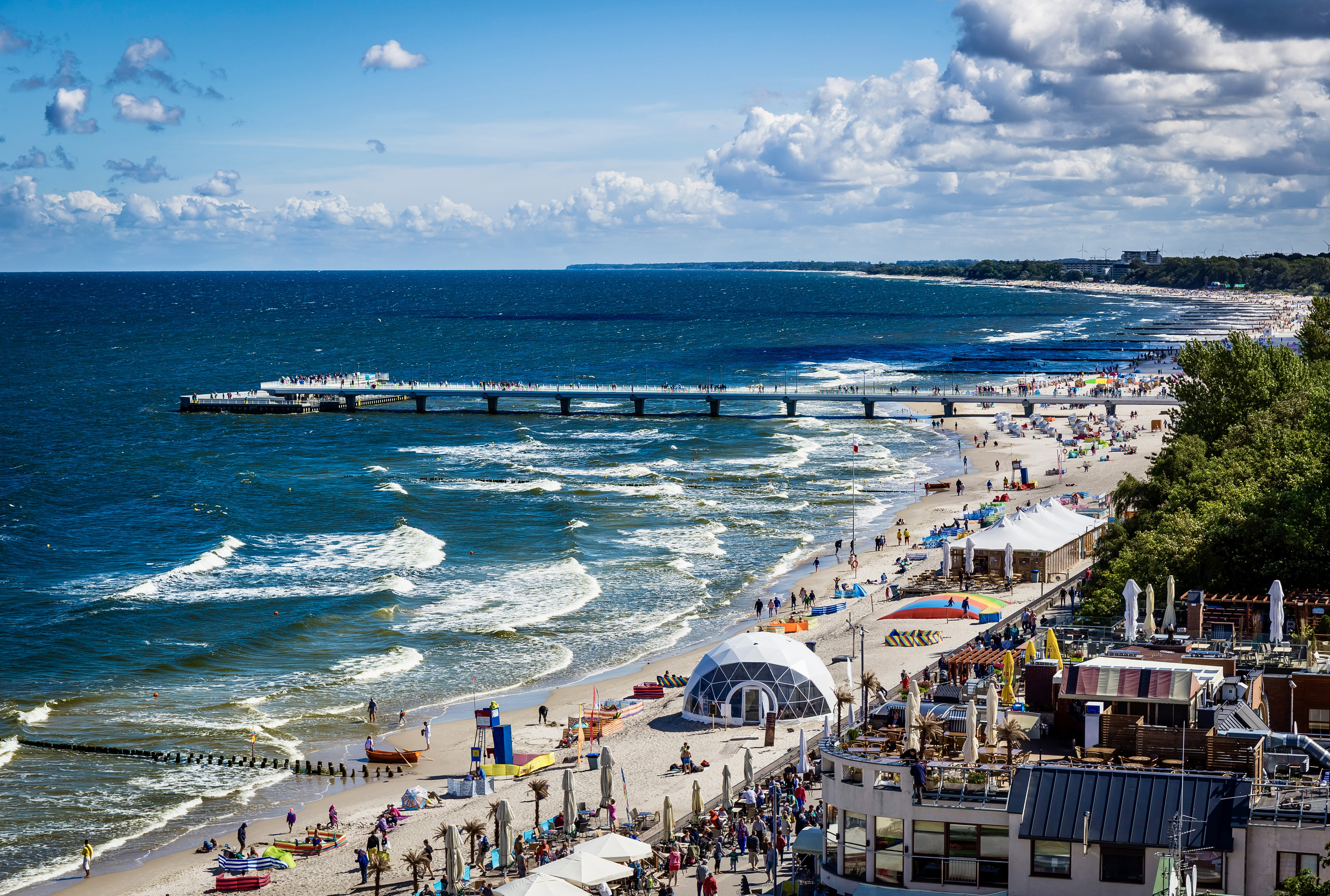 Widok na plażę w Kołobrzegu, Polska