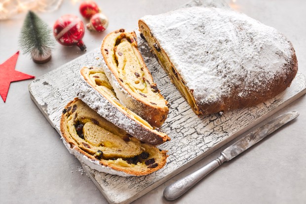 Classic-Christmas-stollen_Mike-English-2e78b7a