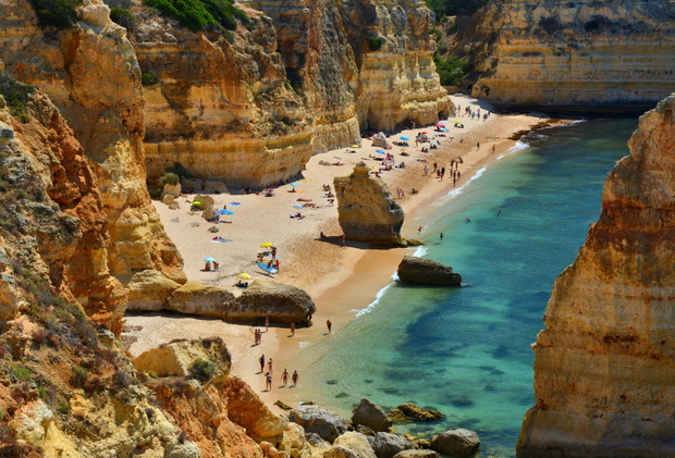 Praia da Marinha w Algarve w Portugalii