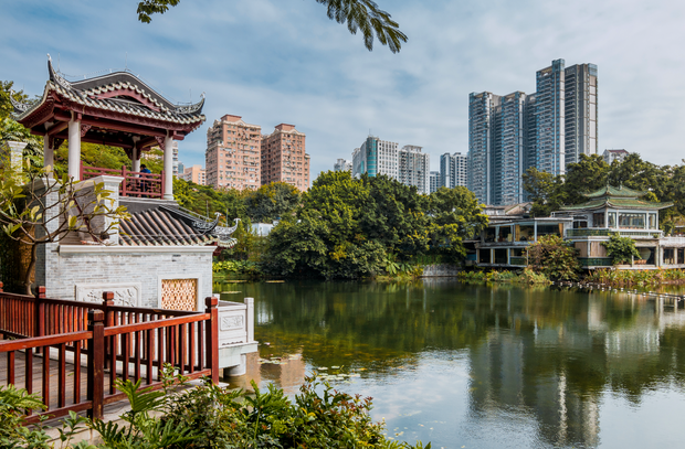 . Przed zgiełkiem wielkiego miasta można uciec do jednego z ogrodów.