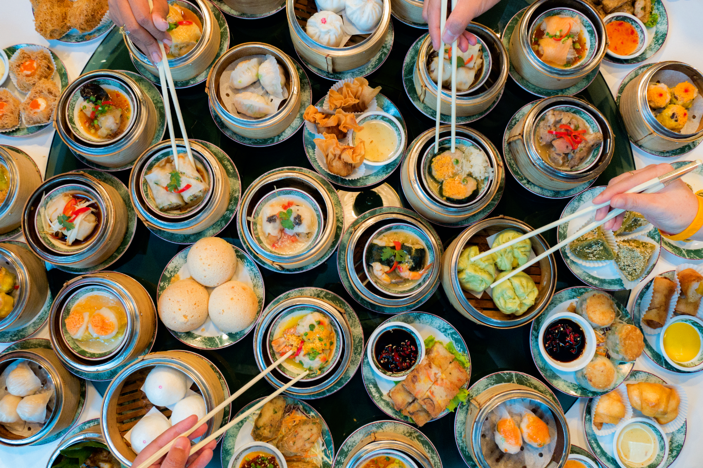 Dim sum  to przekąski przygotowywane  na parze.
